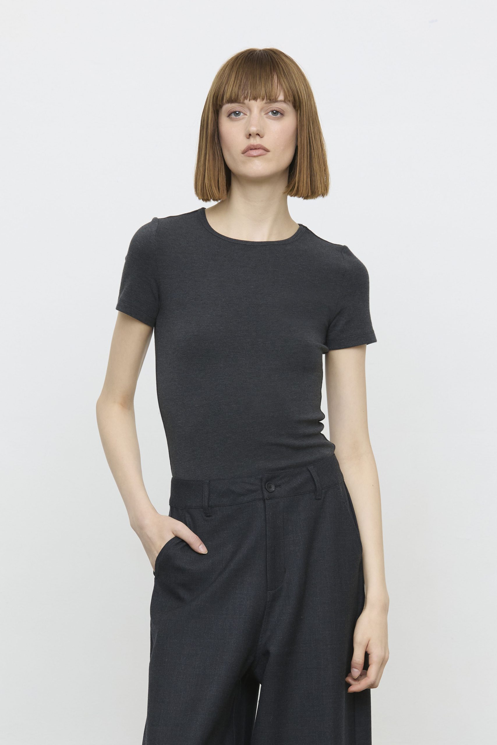 EFW260041C_ Εφαρμοστό t-shirt με στρογγυλή λαιμόκοψη - Image 1